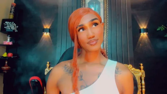 Kendall_hornyy orange hair Pic 2