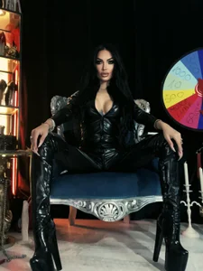 FindomMonique Goddess 사진