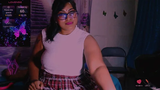 RoyalIndianCreamPuff1 kullanıcısının sexy teacher albümü -  3 fotoğraf