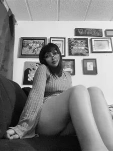 This_is_Kath_ B/W Kuva 4