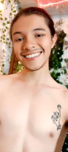Frankie_Lm Public Pic 3