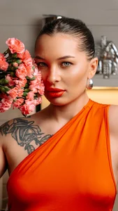 Magic of Touch ✨🤍 de AlexandraBloom  4 Imagens