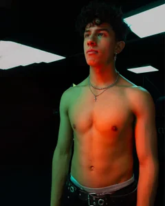 _Santi_Williams_ Me Pic 3