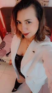 milfsecret69 Elegance and glamor Bilde 7