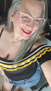 miisevvie_: Delicious mature 🔥😏 ( 4 фото)