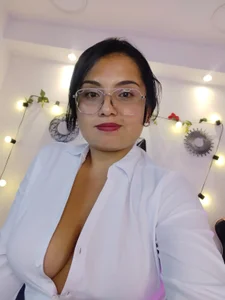 MelissaRhodes Public Pic 4