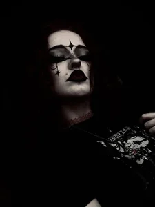 CrimsonVampCouple: Awakening Shadows ( фото)