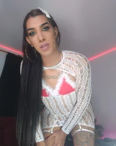 Samra_Naugthy Public Foto 2