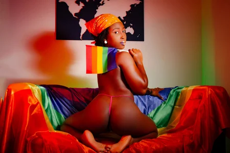 EmmaSanzz_ "Love, freedom, and a whole lot of sparkle 🌈✨ #Pride" Pic