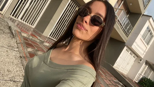 saraarchbould 🤍 Gambar 2