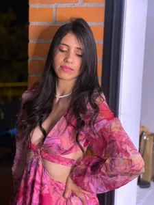 emilly_smith_1 A sweet encounter 🖤❤❤🤍🖤 Pic 2