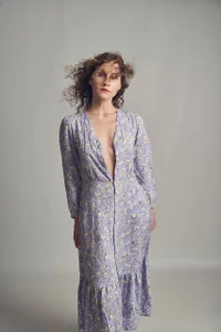 CarinaCurly self-portrait صورة واحدة|CarinaCurly self-portrait صورتان|CarinaCurly self-portrait  صور|CarinaCurly self-portrait  صورة