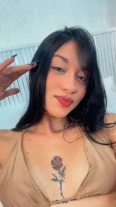 Chel_Hilton's Do you like a relaxing afternoon here in my bed? Sex Photo 3