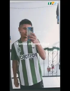 HotCris____Col13s XXX nøgenfoto 4