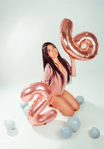 AnnHouston1 My Birthday Bash 🍾🎀🎁26 Pic 8