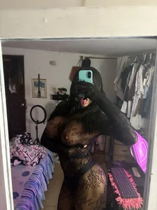 FreyjalaveauのImagine that I'm your wife and fuck me hardの 6枚の写真