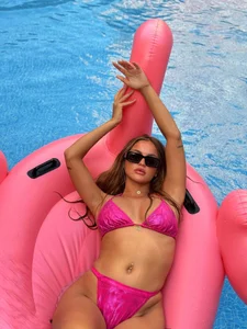 AnyaLov Vacay☀️ Pic