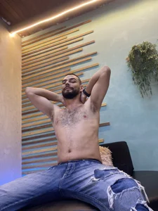 juan_bigdickPublic Bild 2