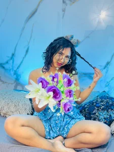 Zdjęcia SamanthaFox_8 Caresses in Pink:  3