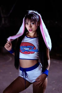 emilyruiz1 Lola Bunny Bilde 2