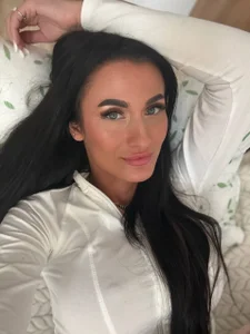 IrisNightshade Casual Pic 2