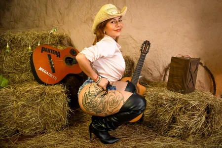 Anna__Spencer Cowgirl today, and what do you want me to be for you tomorrow? 😇💋 Pic 4