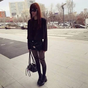 LaineBlackwood Public টি ছবি