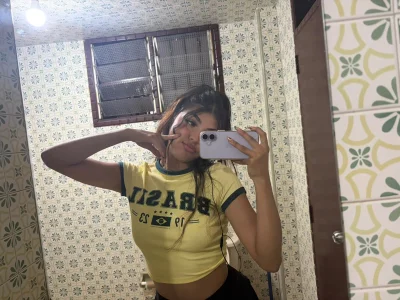 naughty cheerleader de AmyFender  8 photos