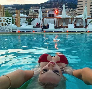 Zdjęcia BesttPussy4u Public:  8