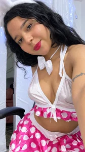 Milly-WayのSweet, mischievous, and dangerous. 🎀🥵の 2枚の写真