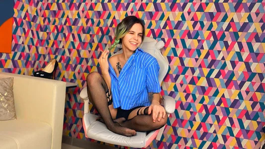 LiraBelle be next to me, you won't regret it Pic 5