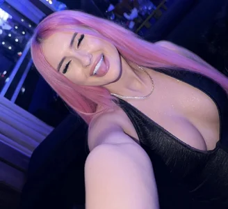 Miky_Lust Public 사진 4