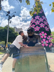 Hiroshi_Shen I'M SHOWING YOU MEDELLIN, COLOMBIA😍💥🌹 Hình 8