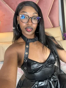 YallianaBrooks: open mind for your pleasure ( 8 фото)