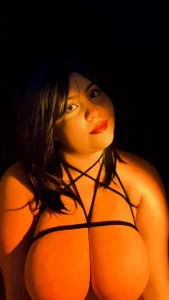 I am the desire that is not forgotten🔥 de Dalila_Sky  5 photos