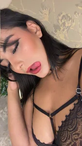 saraycollins Too hot to handle 🌡️🔥 Pic 3