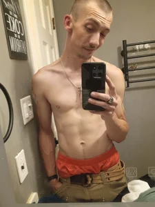 Cuntryhustler98 Public Pic 5