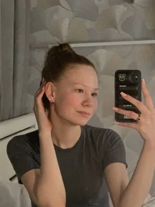 ZanaKornfeld flowers Pic 5