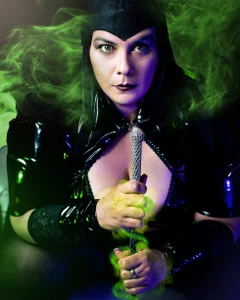 martina_foxy_: maleficent ( 2 фото)