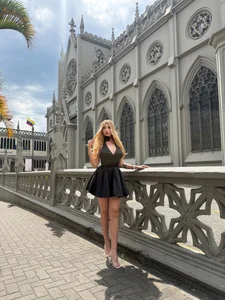 NiaHolland Little Black Dress slika 4