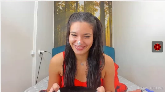 RedAssHottie  のThanks oldmate for great 2 years togetherの 2枚の写真