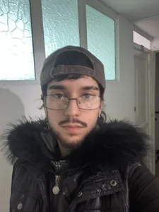 Me 2 de Adrien_polo  2 Imagens