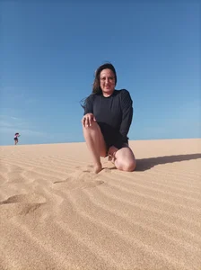 charlize_legs Desert Pic