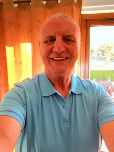 Public de mke1874  2 photos