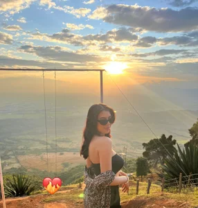 Julie_Bennet Public Hình 8