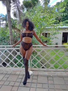 NikkiDickSavage Public Pic 5