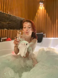 Tefannyy_ Jacuzzi💜 Immagine  3