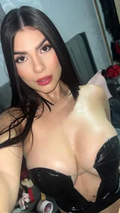 ManuelaOcampo Public Pic