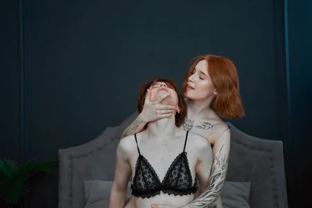 Girls_Fingers your favorite girls Pic 8