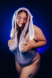 Manina_Molly_ PLAYBOY BUNNY Pic 4